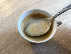 Gorilla Crema No1 Espressobohnen Crema im Löffel