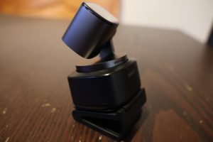 OBSBOT Tiny 2 Webcam Kamera auf Halterung