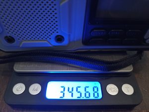 Acta Berg 0001-GR Kurbelradio, Gewicht auf der Waage