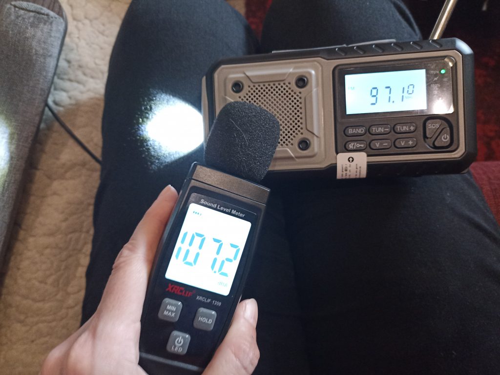 Acta Berg 0001-GR Kurbelradio, Lautstärke Alarm in Dezibel