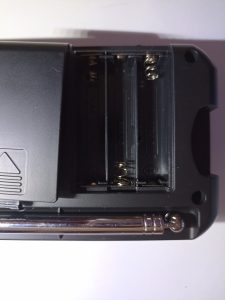 Acta Berg 0001-GR Kurbelradio, Rückansicht Batteriefach geöffnet