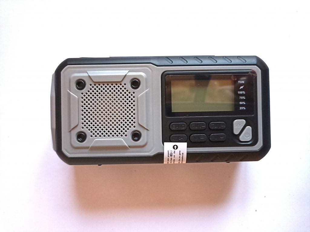 Acta Berg 0001-GR Kurbelradio, Vorderansicht