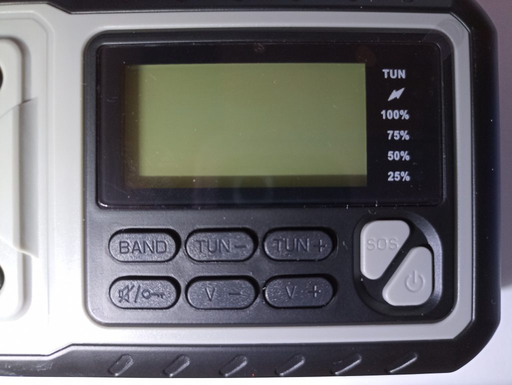 Acta Berg 0001-GR Kurbelradio, Vorderansicht Bedienfeld