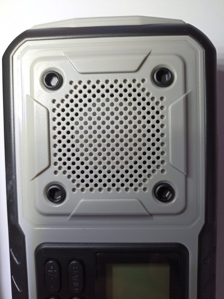 Acta Berg 0001-GR Kurbelradio, Vorderansicht Box
