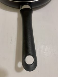 Amazon Basics Pfannen-Set Griff Vorderseite