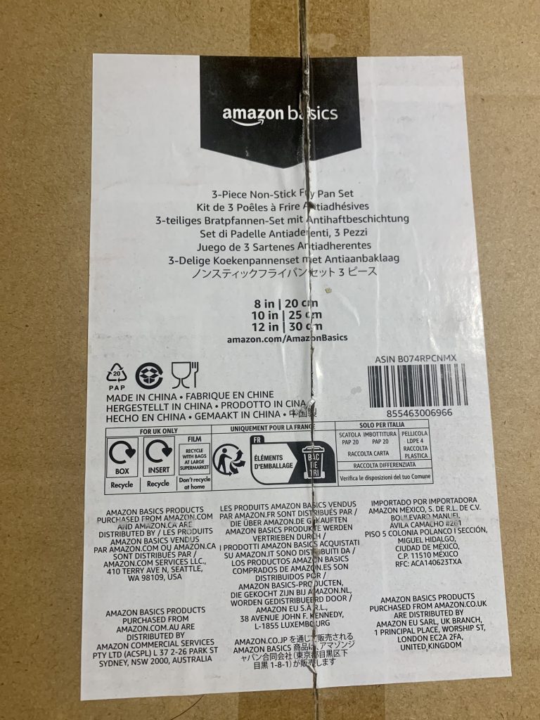 Amazon Basics Pfannen-Set Nahaufahme Karton-Label