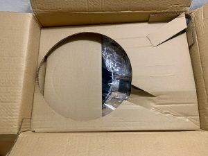 Amazon Basics Pfannen-Set geöffneter Karton Verpackungsart