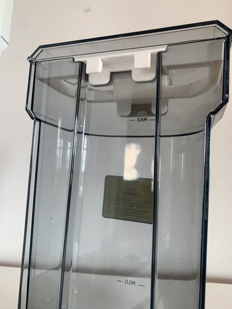 Cecotec Cafelizzia 790 White Siebträgermaschine Haken am Wassertank