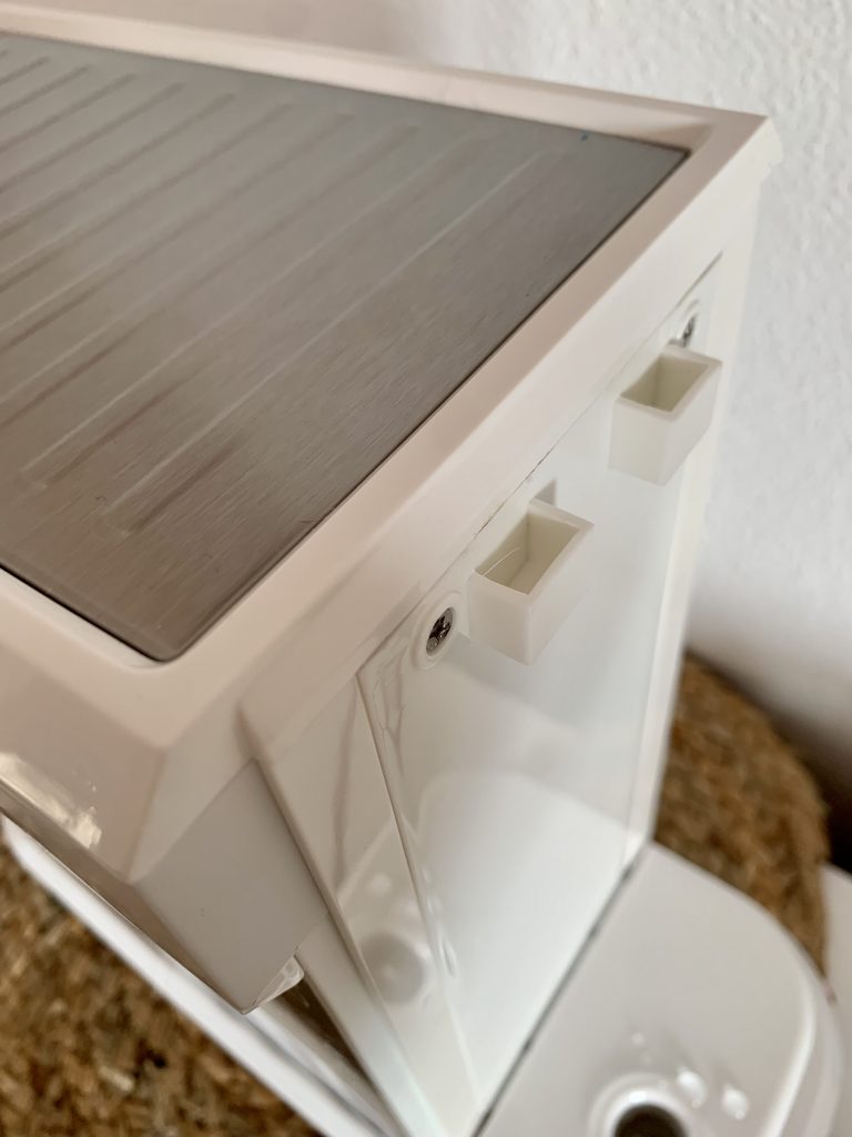 Cecotec Cafelizzia 790 White Siebträgermaschine Kaffeepulver im Siebträger Befestigung Wassertank