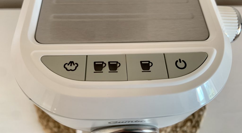 Cecotec Cafelizzia 790 White Siebträgermaschine Nahaufnahme Bedienfeld