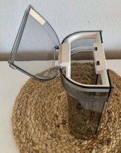 Cecotec Cafelizzia 790 White Siebträgermaschine geöffneter Wassertank