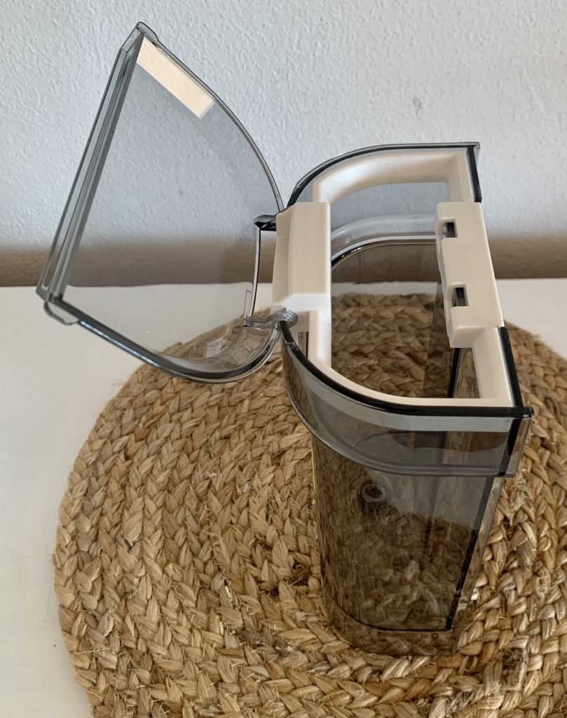 Cecotec Cafelizzia 790 White Siebträgermaschine geöffneter Wassertank
