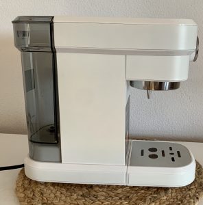Cecotec Cafelizzia 790 White Siebträgermaschine von der linken Seite
