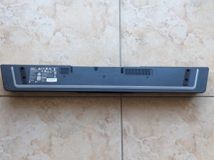 Creative Soundblaster Katana V2 Soundbar von unten