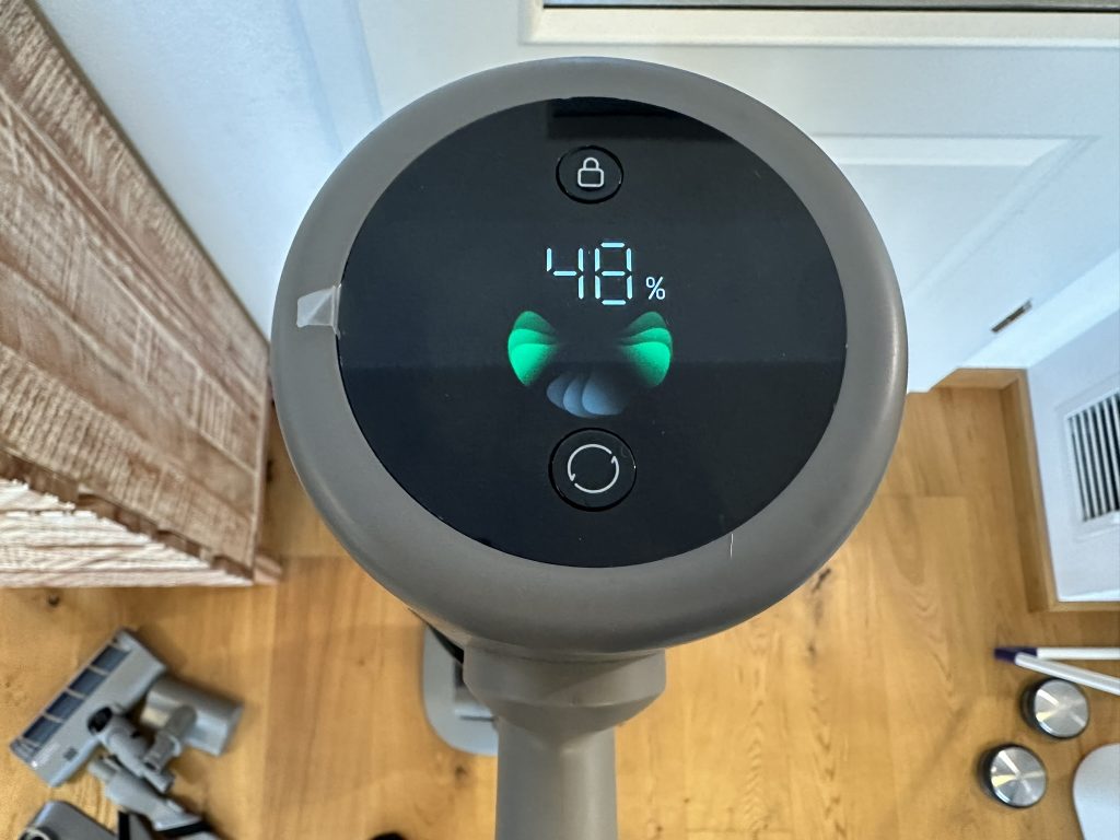 Display des Dreame Z10 Station Akku-Staubsauger