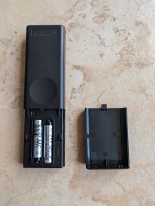 Fernbedienung der Sony HT A7000 Soundbar von unten