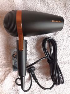 GRUNDIG Naturashine HD 8080 Haartrockner