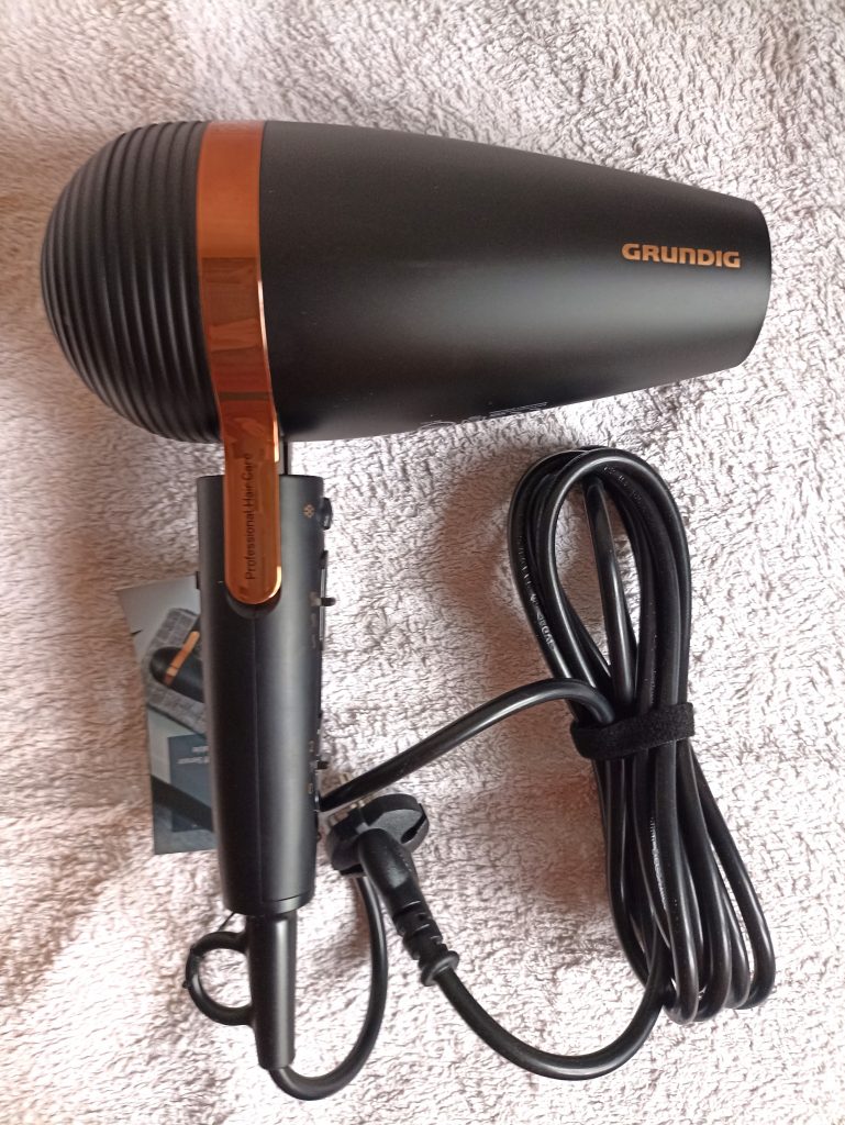 GRUNDIG Naturashine HD 8080 Haartrockner