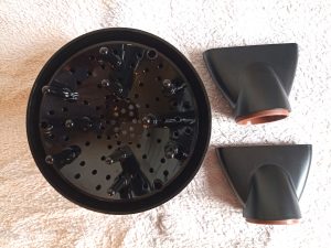 GRUNDIG Naturashine HD 8080 Haartrockner, Aufsätze