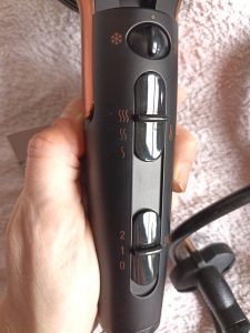 GRUNDIG Naturashine HD 8080 Haartrockner, Bedienknöpfe vorne