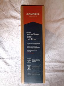 GRUNDIG Naturashine HD 8080 Haartrockner, Seitenansicht Verpackung 1