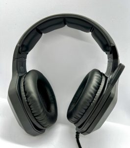 DIZA100 K10 Gaming-Headset von vorne