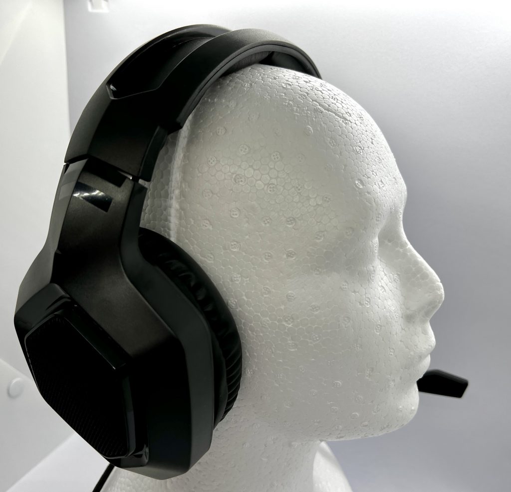 DIZA100 K10 Gaming-Headset von der Seite