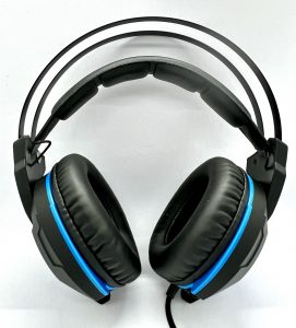 Klim Mantis V2 Gaming-Headset von vorne