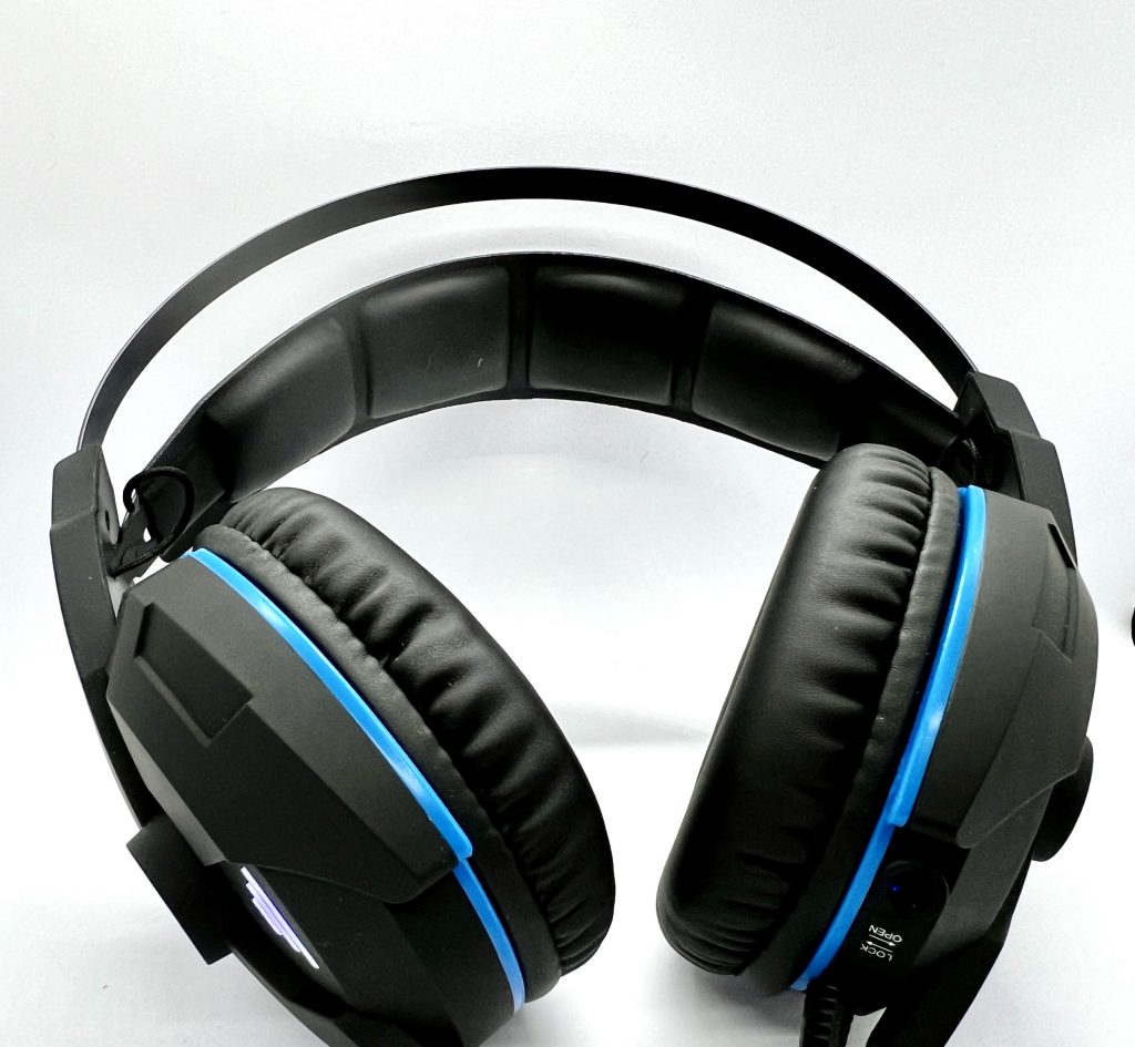 Klim Mantis V2 Gaming-Headset von vorne