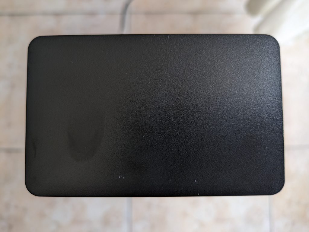 Linke Seite der Samsung HW T400 Soundbar