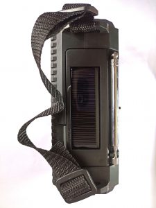 Mesquool CR 1009 Pro Kurbelradio, Ansicht von oben mit Solarzellen