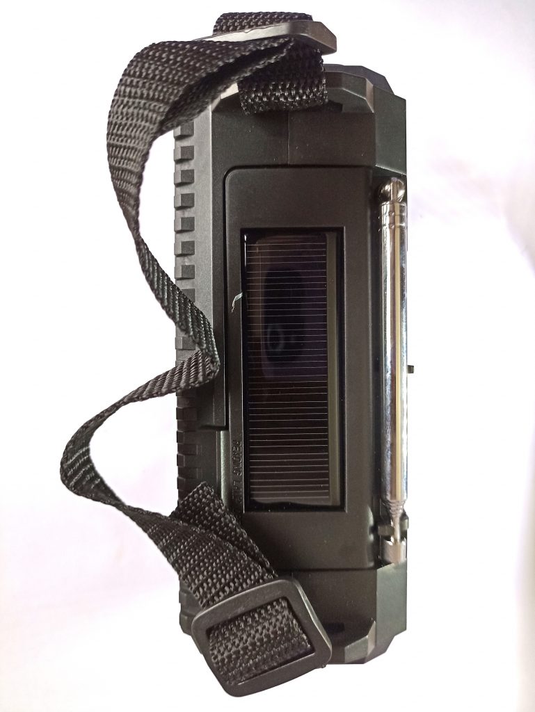 Mesquool CR 1009 Pro Kurbelradio, Ansicht von oben mit Solarzellen
