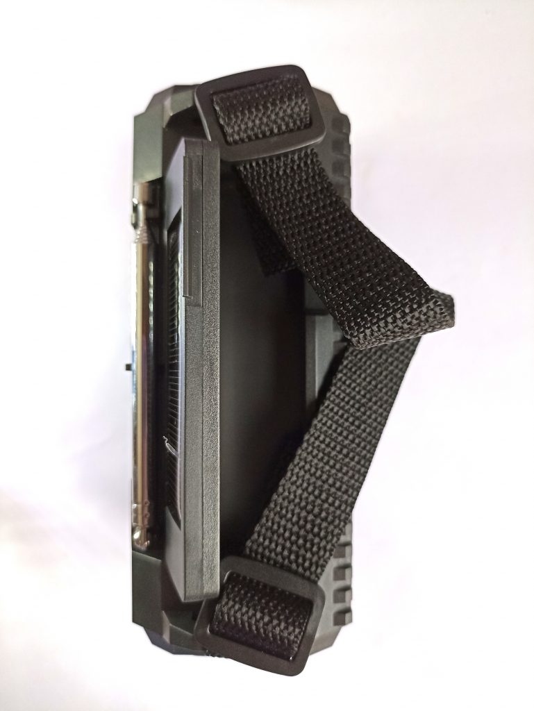 Mesquool CR 1009 Pro Kurbelradio, Ansicht von oben mit aufgeklappten Solarzellen