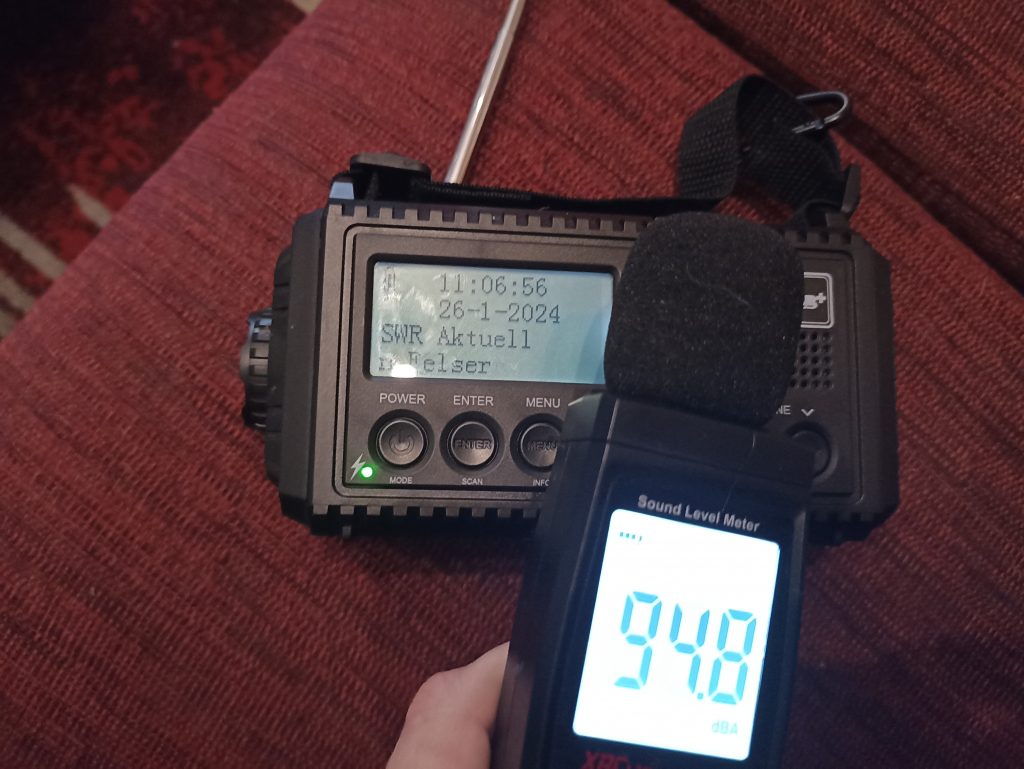 Mesqool CR 1009 Pro Kurbelradio, Lautstärke Alarm in Dezibel