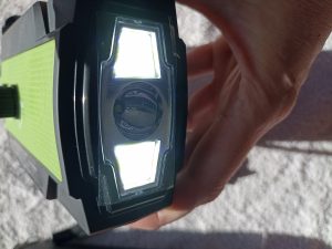 Nigecue Radio01-d Kurbelradio, Taschenlampe mit Fernlicht an