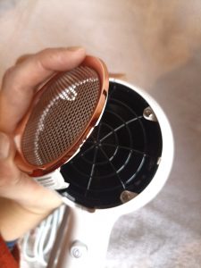 Philips DryCare Prestige HP8280 00 Haartrockner, Luftfilter abgenommen