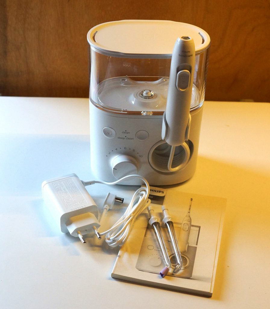 Philips Sonicare Munddusche mit Zubehör