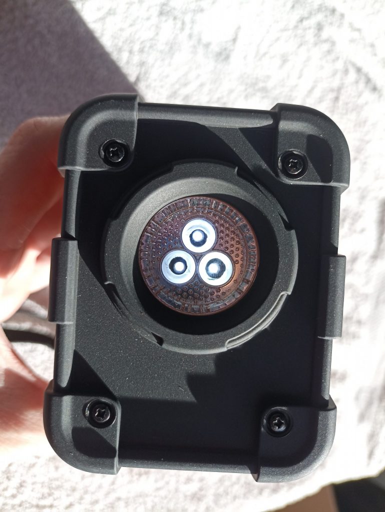 Sangean MMR88 DAB Kurbelradio, Taschenlampe eingeschaltet auf niedriger Stufe