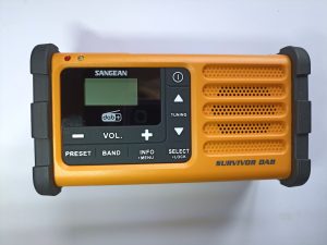 Sangean MMR88 DAB Kurbelradio, Vorderansicht