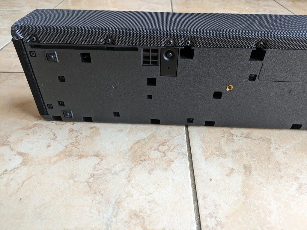 Sony HT A7000 Soundbar von unten Ansicht der linken Seite