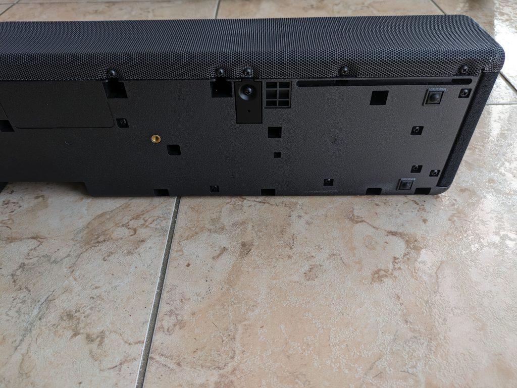 Sony HT A7000 Soundbar von unten Ansicht der rechten Seite