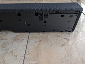 Sony HT A7000 Soundbar von unten Ansicht der rechten Seite