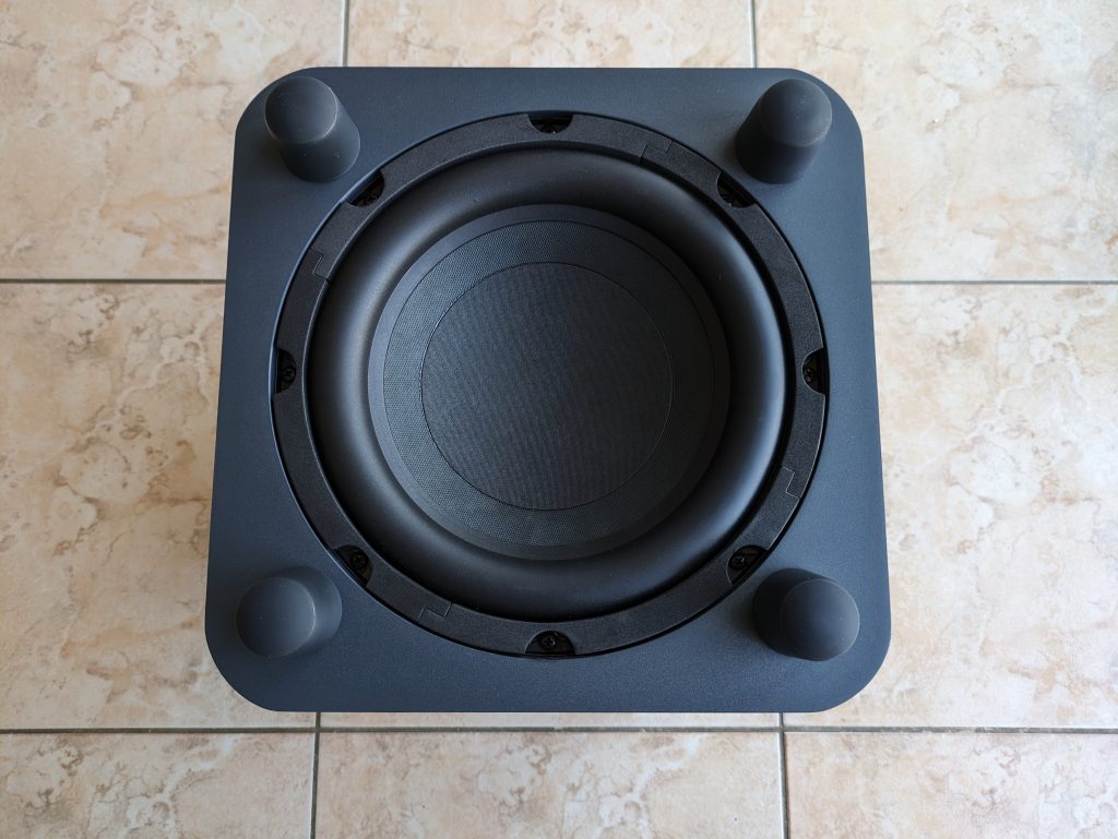Subwoofer der JBL Bar 800 Soundbar von unten