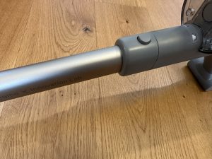 Verbindung zwischen Dreame Z10 Station Akku-Staubsaugers und Saugrohr