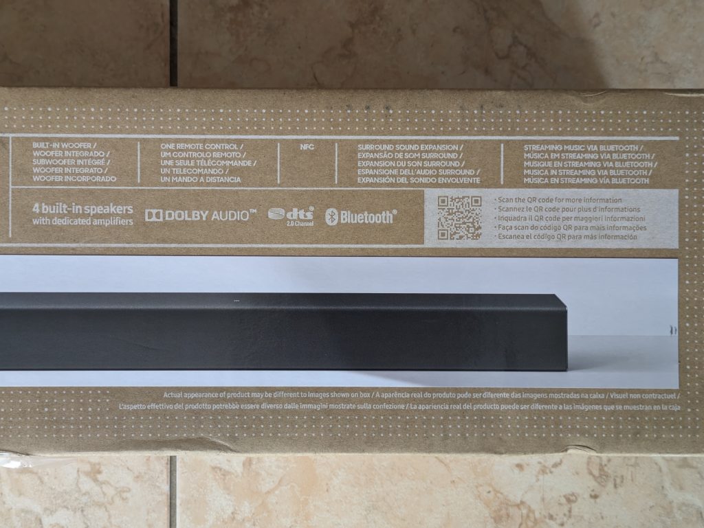 Verpackung der Samsung HW T400 Soundbar von oben in der Nahansicht