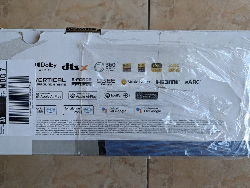 Verpackung der Sony HT A5000 Soundbar in der Nahansicht