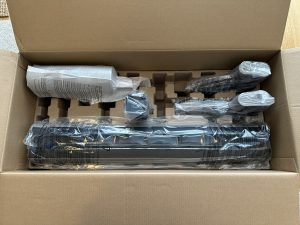 Verpackung des Dreame Z10 Station Akku-Staubsauger geöffnet ohne Staubsauger