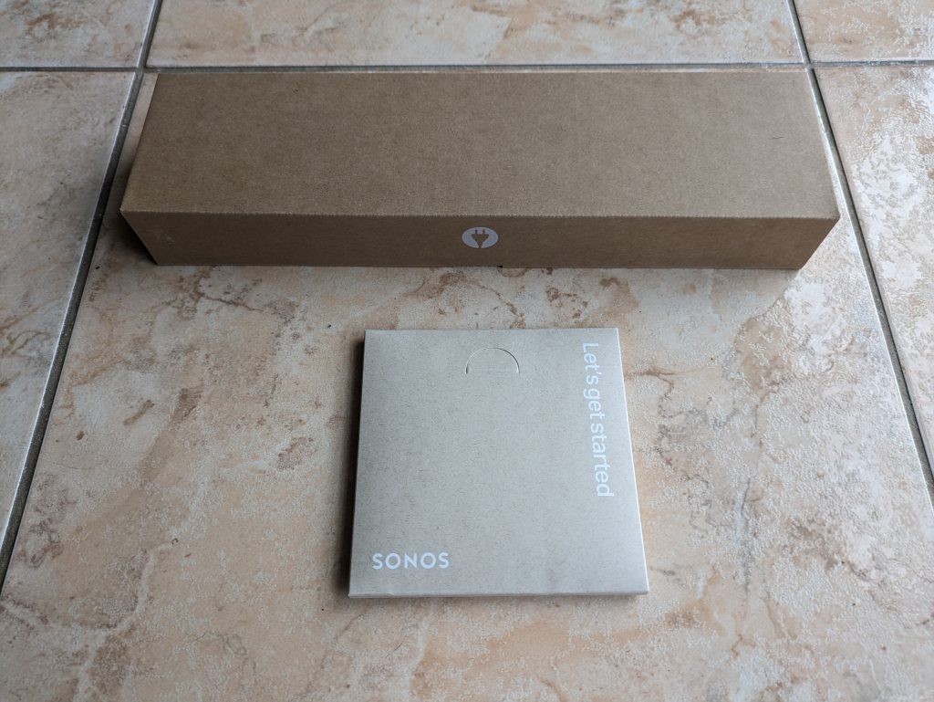 Verpackung für Anleitungen und Kabel der Sonos Beam (Gen 2) Soundbar