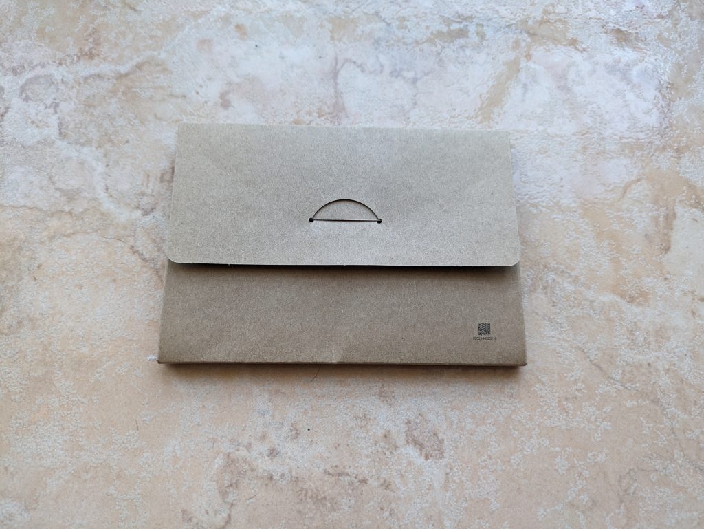 Verpackung für die Anleitungen der JBL Bar 800 Soundbar