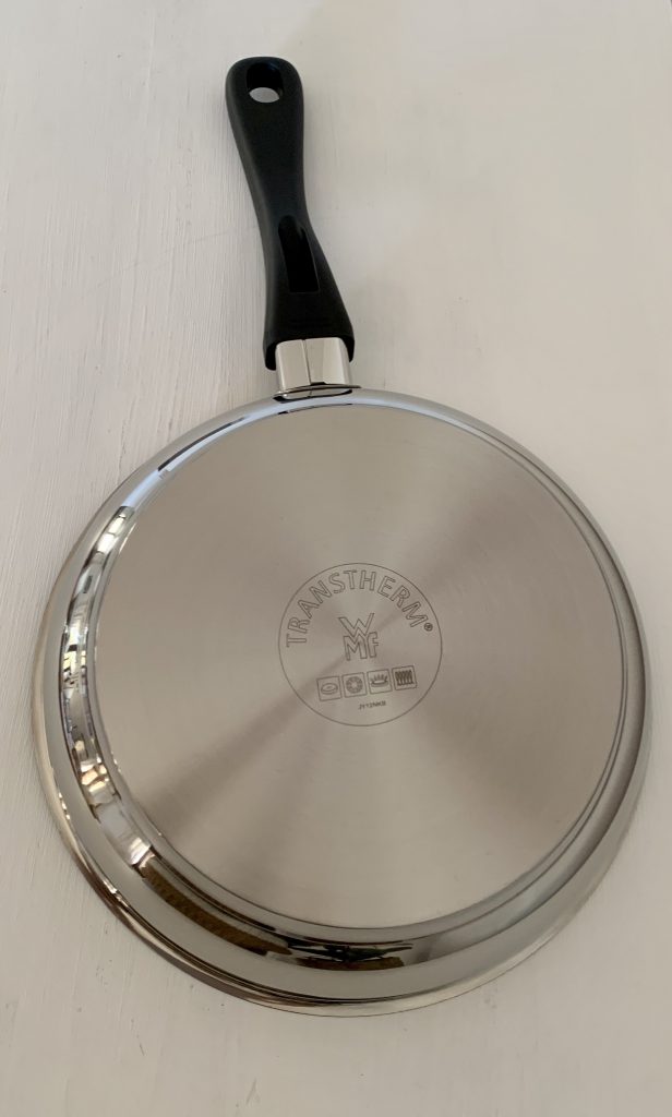 WMF Devil Pfannenset 24-Zentimeter-Pfanne von unten